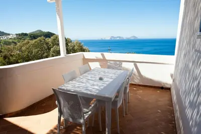 Image de Maridea Ponza, Ermes parfait appartement de style méditerranéen avec vue mer