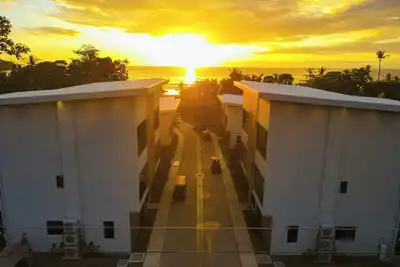 Image de Brand New 7 Bedroom Luxury Villa Prime Location on the South End of Jaco Beach