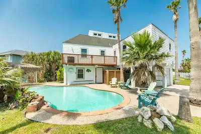 Image de Tx Crush Canal Home & Pool, Bar & Patio, Boat Slip and Quick Access to the Bay!