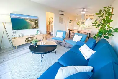 Image de Contemporary Chic Comfy - 2Bed 2Bath Condo, Steps to Charley Young Beach