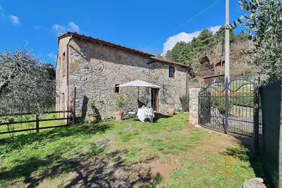 Image de Maison de Campagne à Loppeglia-fiano avec 1 chambres à coucher, 2 couchages