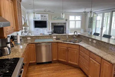 Image de Executive Beach Home for Monthly Rental Available June 2025. 30 Day Rental