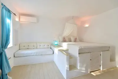 Image de Amazing Paros Villa | Villa Oasis | 5 Bedrooms | Private Pool with Stunning Sea Views | Makria Myti