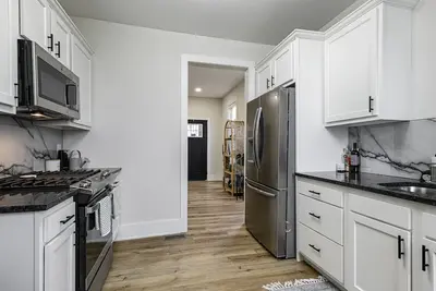 Image de Charming 3br\/2ba Home in New Albany: Your Perfect Getaway!