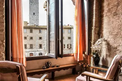 The Artists' Tower - 6 Pax