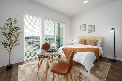 Image de Fully-Equipped Studio Oasis! l Private Balcony