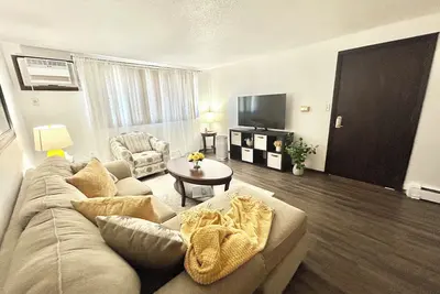 Image de Scape to Your Marion Getaway!