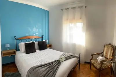 Image de 'Alojamento D Duarte T1' avec vue sur les montagnes, balcon et Wi-Fi