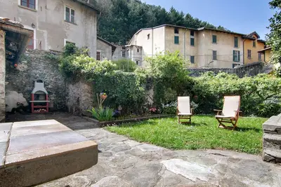 Image de Appartement de vacances \"Dongo Garden\" avec jardin privé et Wi-Fi