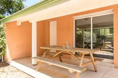 Image de Agréable appartement dans une maison de vacances avec Wifi, Tv, terrasse, animaux admis et parking