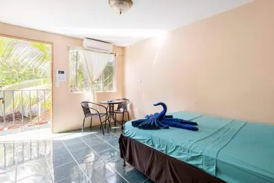 Image de ¡Acogedora habitación privada en el corazón de Quepos!