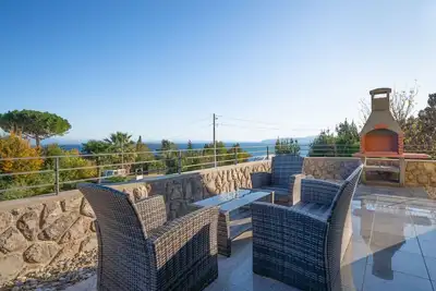 Image de Agréable appartement pour 5 personnes avec climatisation, Wifi, Tv, terrasse et parking
