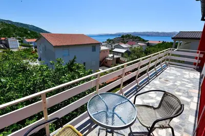 Image de Confortable appartement pour 6 personnes avec Wifi, climatisation, Tv, terrasse et parking