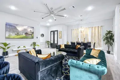 Image de Free Night! Sleeps 16, Private Pool, Hot Tub