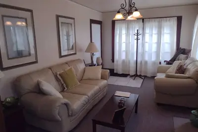 Image de Historic Highland Square 2bdrm Apartment