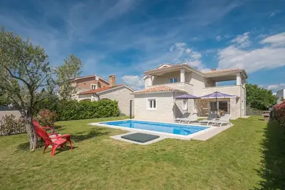 Image de Belle maison de 4 chambres Ă Krancici
