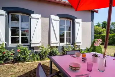 Image de Magnifique maison de vacances privée pour 4 personnes avec Tv, terrasse et parking