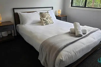 Image de Lake Breeze - bushland escape, with plunge pool