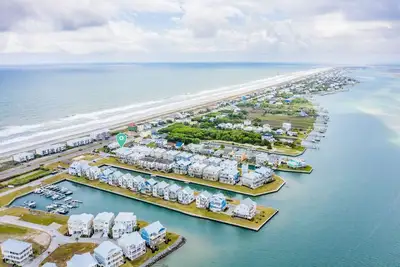 Image de Waterfront*Steps to beach*Boat Launch*Kayaks*Pools