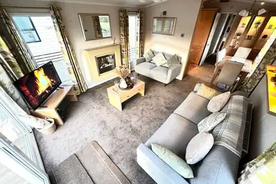 Image de Impeccable 2-Bed Lodge in Preston hot hub