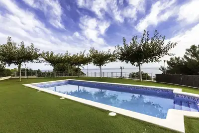 Image de Confortable appartement pour 4 personnes avec climatisation, Wifi, piscine, Tv, terrasse et parking