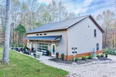 Image de Spacious Copper Cottage near French Lick in National Forest
