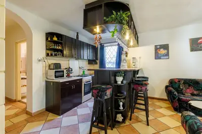 Image de Belle maison de vacances privée pour 6 personnes avec Wifi, Tv, patio et parking