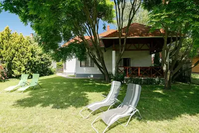Image de Belle maison de vacances privée avec Wifi, climatisation, Tv, patio, animaux admis, parking