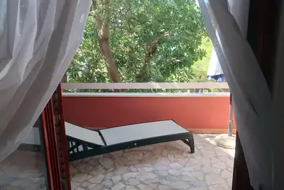 Image de Appartement de deux chambres avec la terrasse Loviste, Peljesac (A-22220-a)