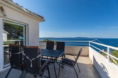 Image de Appartement d'une chambre avec la terrasse et la vue sur le mer Igrane, Makarska (A-22690-a)