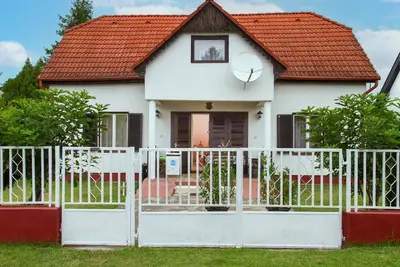 Image de Belle maison de vacances privée pour 8 personnes avec Tv, patio, animaux admis et parking