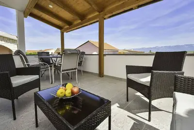 Image de Joli appartement pour 5 personnes avec Wifi, climatisation, Tv, terrasse et parking