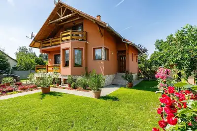 Image de Confortable appartement pour 6 personnes avec Wifi, climatisation, Tv, patio et parking