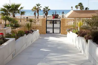 Image de Confortable appartement pour 4 personnes avec climatisation, Wifi, Tv et terrasse