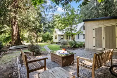 Image de Great Deals on Summer Stays!