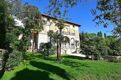 Image de Confortable appartement dans une maison de vacances avec Wifi, climatisation, Tv, terrasse, parking