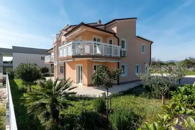 Image de Confortable appartement pour 4 personnes avec climatisation, Wifi, Tv, terrasse et parking