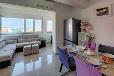 Image de Bel appartement pour 5 personnes avec climatisation, Wifi, Tv, balcon et parking
