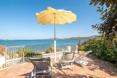 Image de Bel appartement pour 5 personnes avec climatisation, Wifi, Tv, terrasse, animaux admis et parking