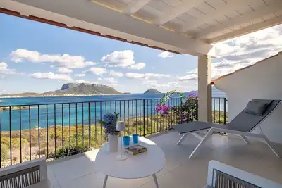 Image de Agréable appartement pour 5 personnes avec climatisation, Wifi, Tv, terrasse et parking