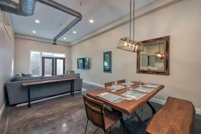 Image de Bright modern loft for adventurers