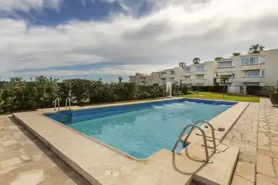 Image de Confortable appartement pour 4 personnes avec climatisation, Wifi, piscine, balcon et parking