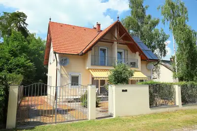 Image de Belle maison de vacances pour 7 personnes avec Wifi, Tv, patio et parking