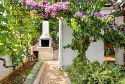 Image de Joli appartement pour 6 personnes avec climatisation, Wifi, Tv, terrasse et parking