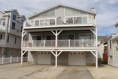 Image de 4608 Pleasure Avenue North