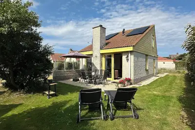 3 bedroom accommodation in Julianadorp aan Zee