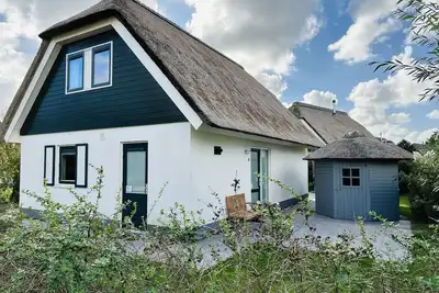 3 bedroom accommodation in Julianadorp aan Zee