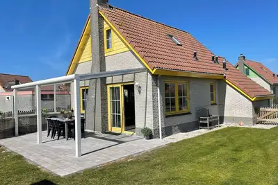 Image de 3 bedroom accommodation in Julianadorp aan Zee