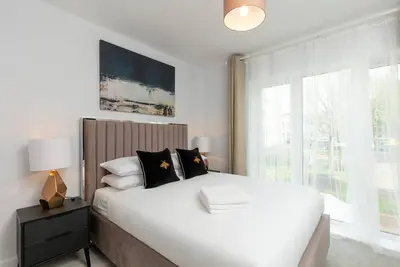 Image de Deluxe South Central Apartment