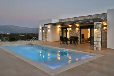 Image de Sternes Tropicana Executive Villa with pool, Sitia